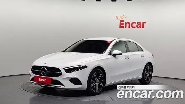 Mercedes-Benz A- W177 A220