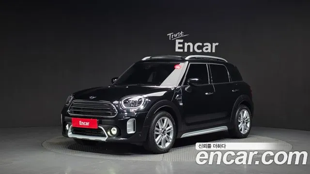 MINI Cooper Countryman 2
