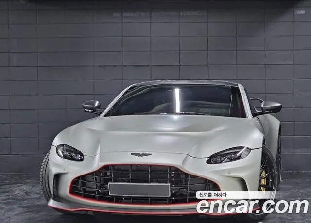 2 5.2 V12