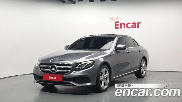 Mercedes-Benz E- W213 E220d 4MATIC
