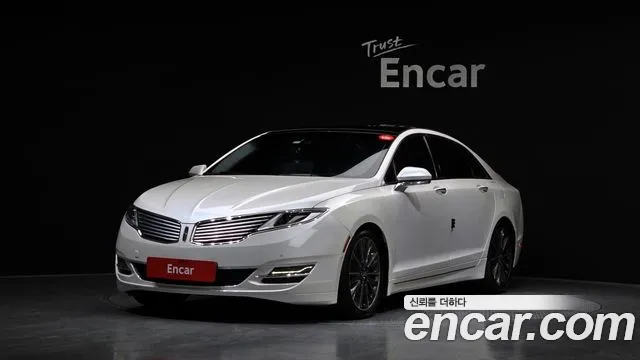Lincoln MKZ Hybrid 2