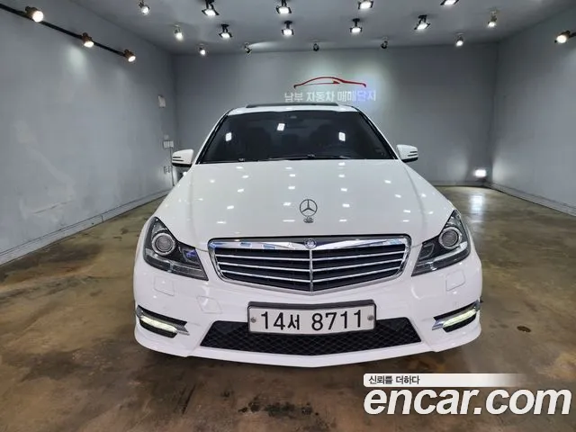 Mercedes-Benz C- W204 C200 CGI
