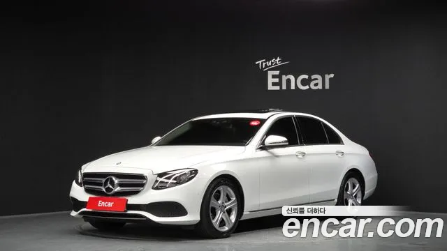 Mercedes-Benz E- W213 E200