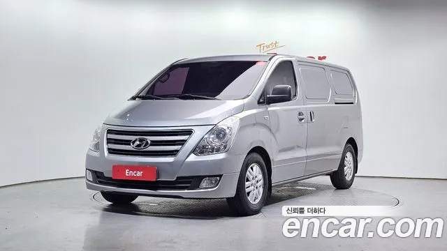Hyundai Grand Starex 3