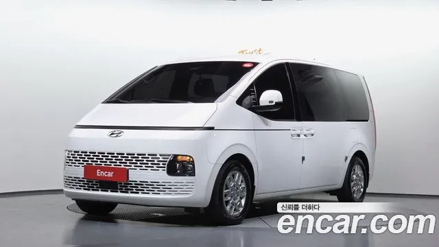 Hyundai Staria 4WD 11