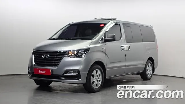 Hyundai The New Grand Starex 4WD 12