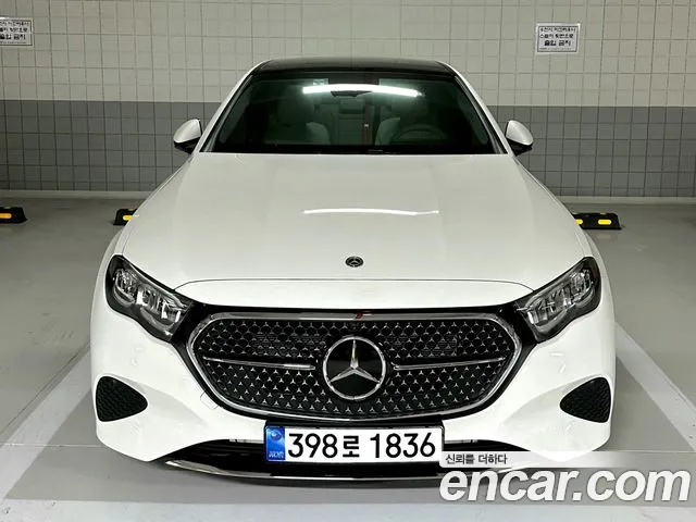 Mercedes-Benz E- W214 E200