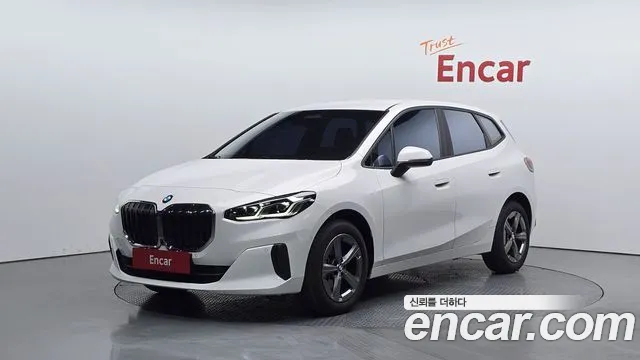 BMW 2 (U06) 220i