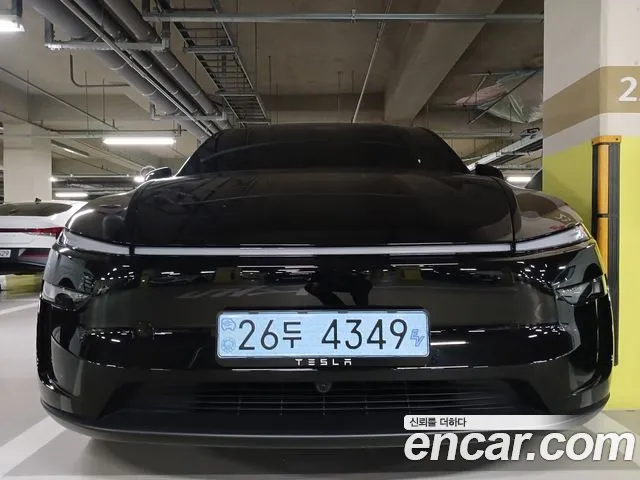 Tesla Y Premium AWD