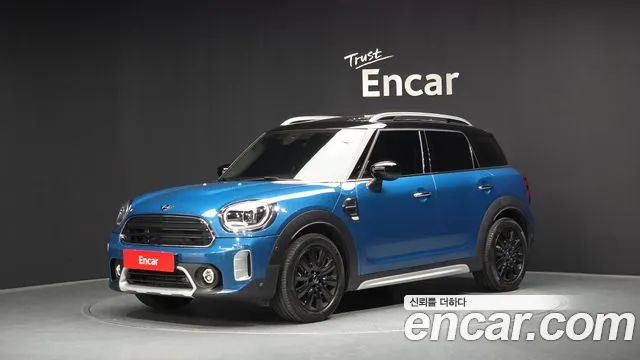 MINI Cooper Countryman 2