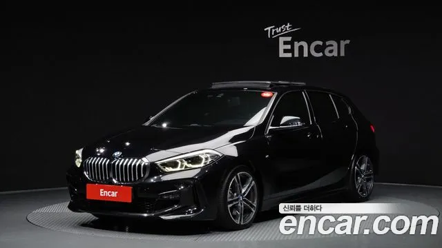 BMW 1 (F40) 120i M