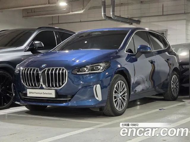 BMW 2 (U06) 220i
