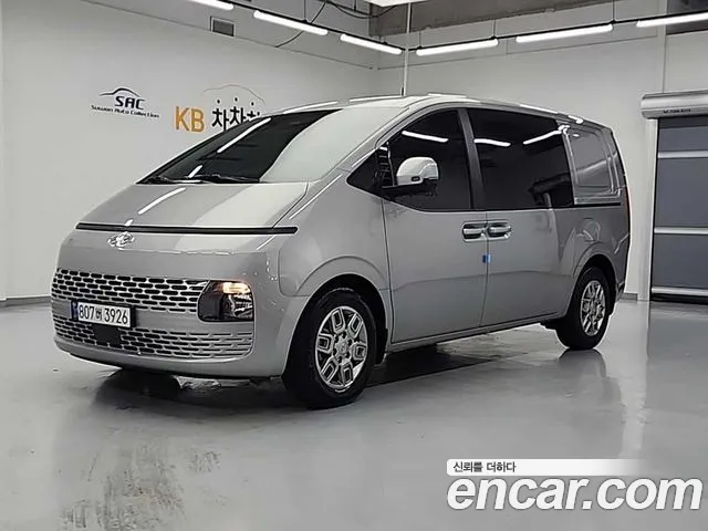Hyundai Staria 5