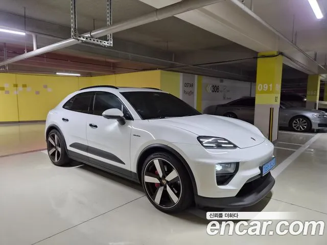 Porsche Macan EV 4S