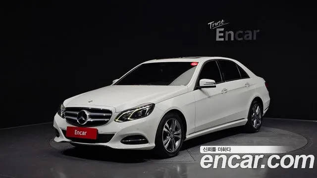 Mercedes-Benz E- W212 E220
