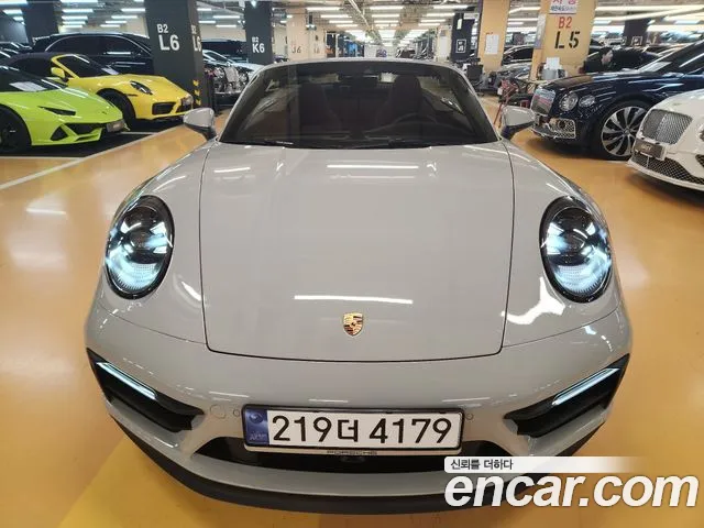 Porsche 911 (992) 4 GTS