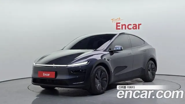 Tesla Y AWD