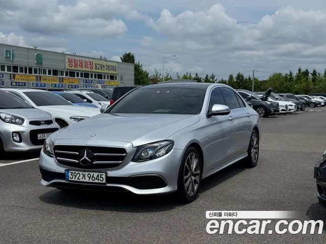 Mercedes-Benz E- W213 E300