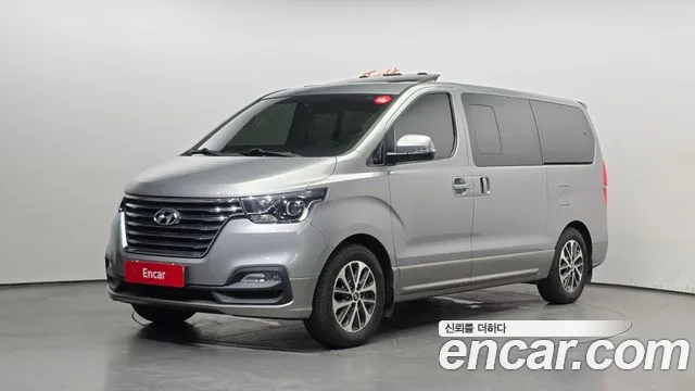 Hyundai The New Grand Starex 9 Exclusive