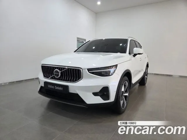 Volvo XC40 B4