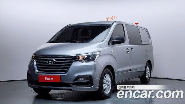 Hyundai The New Grand Starex 5