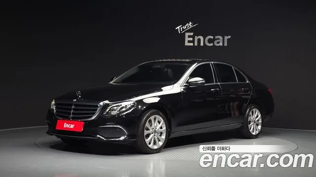 Mercedes-Benz E- W213 E300 4MATIC Exclusive