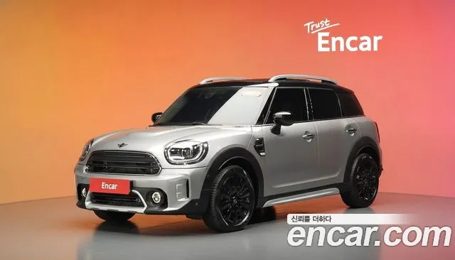 MINI Cooper Countryman 2
