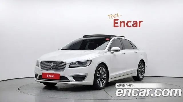 Lincoln MKZ Hybrid 2