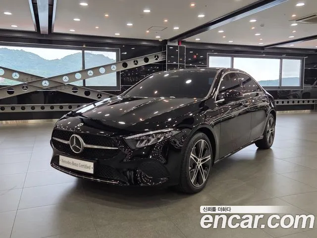 Mercedes-Benz A- W177 A220