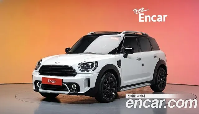MINI Cooper Countryman 2