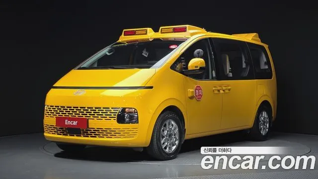Hyundai Staria HEV 1.6 15