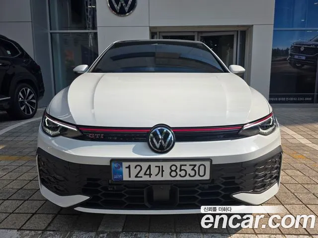 Volkswagen Golf 8 2.0 GTI