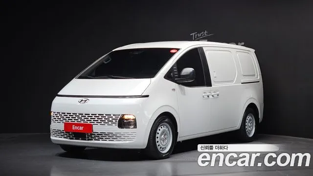 Hyundai Staria 3