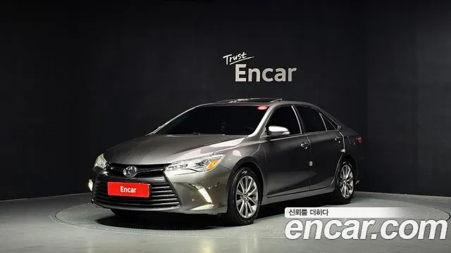 Toyota Camry 2.5 XLE