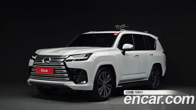 Lexus LX 4 700h