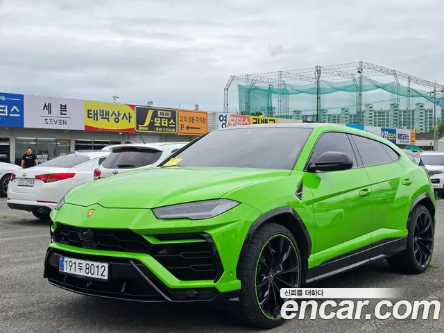 Lamborghini 4.0 V8