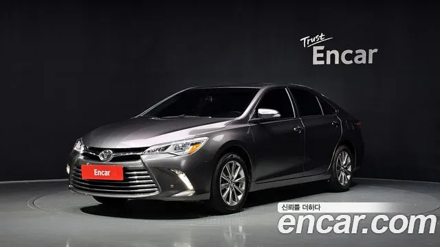 Toyota Camry 2.5 XLE