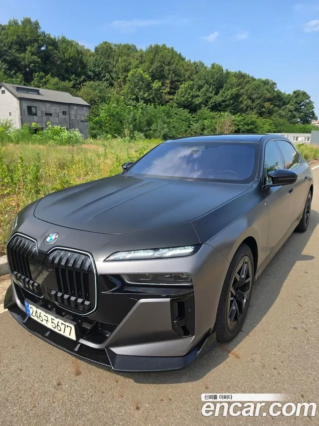 BMW 7 (G70) 740i sDrive M