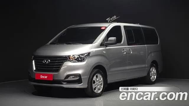 Hyundai The New Grand Starex 4WD 9 Premium