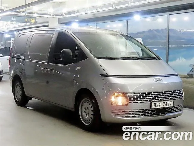 Hyundai Staria 3