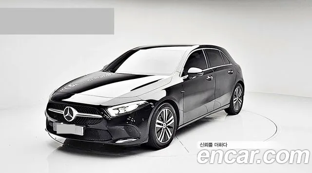 Mercedes-Benz A- W177 A220