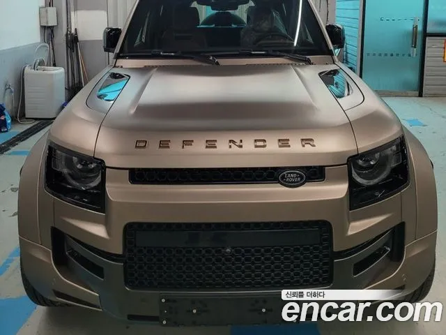 Land Rover Defender (L663) 110 P635