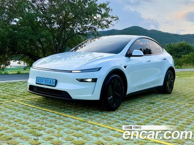 Tesla Y RWD