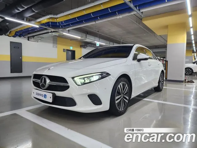 Mercedes-Benz A- W177 A220