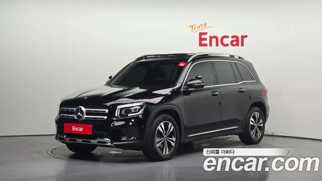 Mercedes-Benz GLB- X247 GLB220