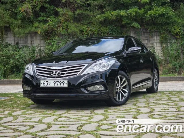 Hyundai Grandeur HG HG240