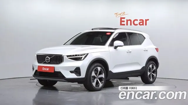 Volvo XC40 B4