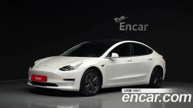 Tesla 3 RWD