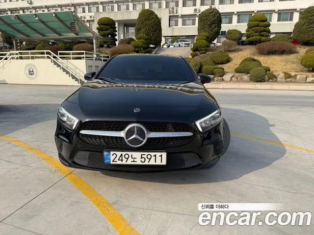Mercedes-Benz A- W177 A220