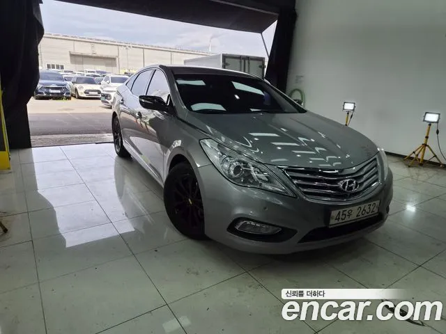 Hyundai Grandeur HG HG240